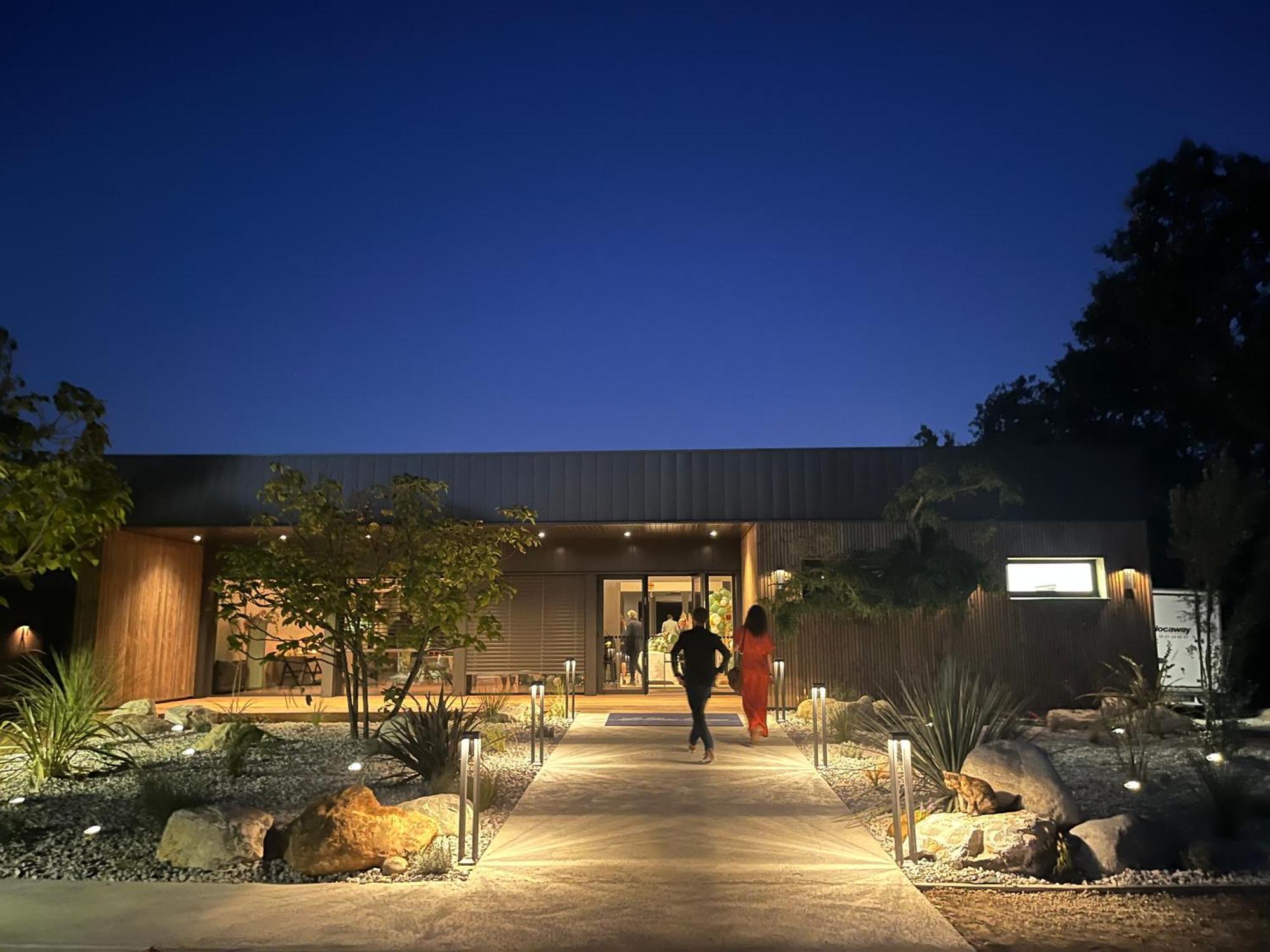 Hotel & Seminaire Le Patio Occitan - Toulouse Ouest - La Ramee Cugnaux Exterior photo