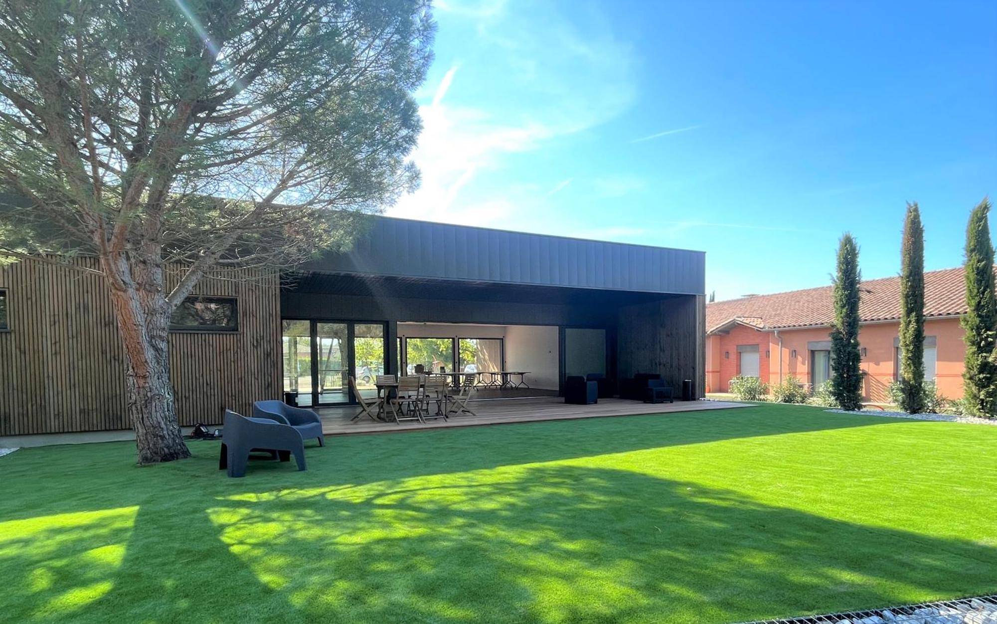 Hotel & Seminaire Le Patio Occitan - Toulouse Ouest - La Ramee Cugnaux Exterior photo